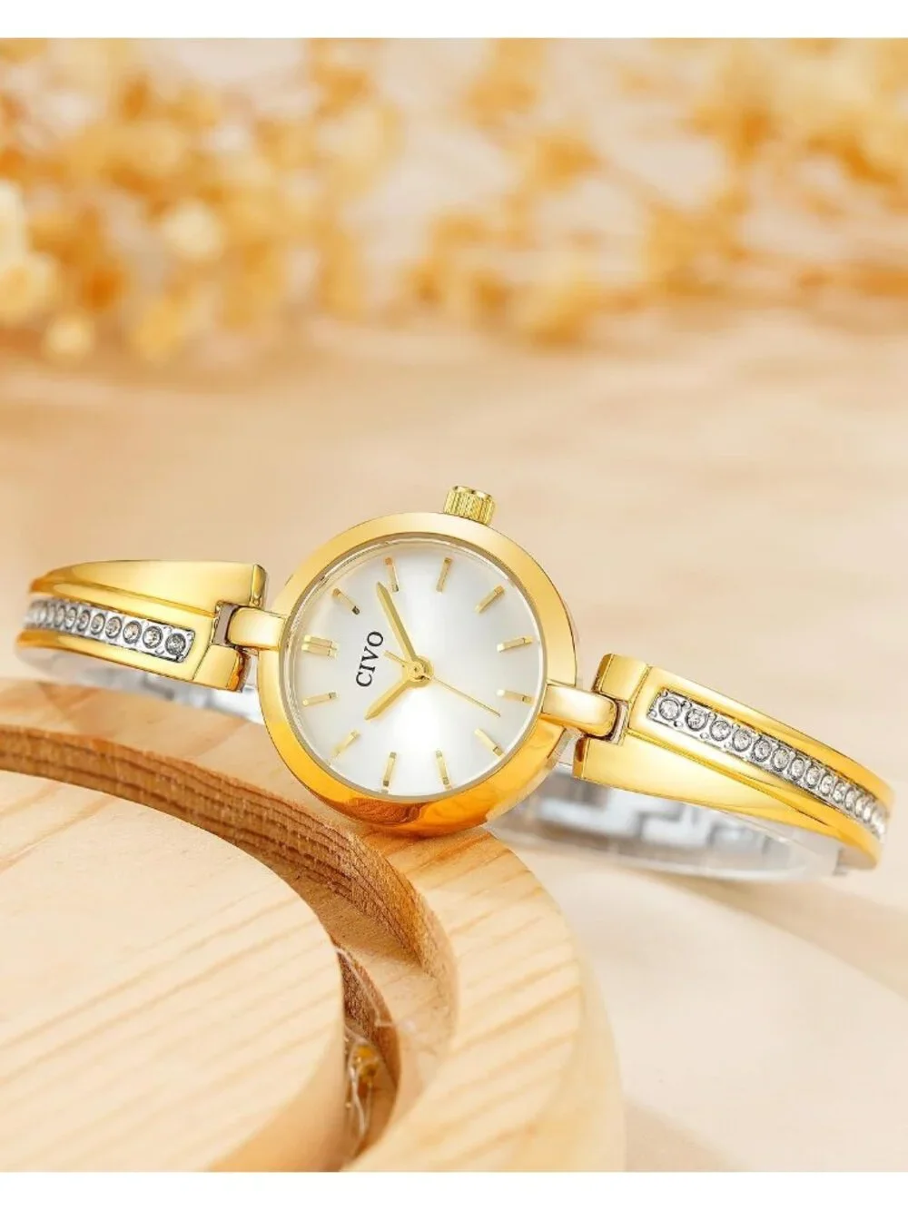 N/A gold bracelet